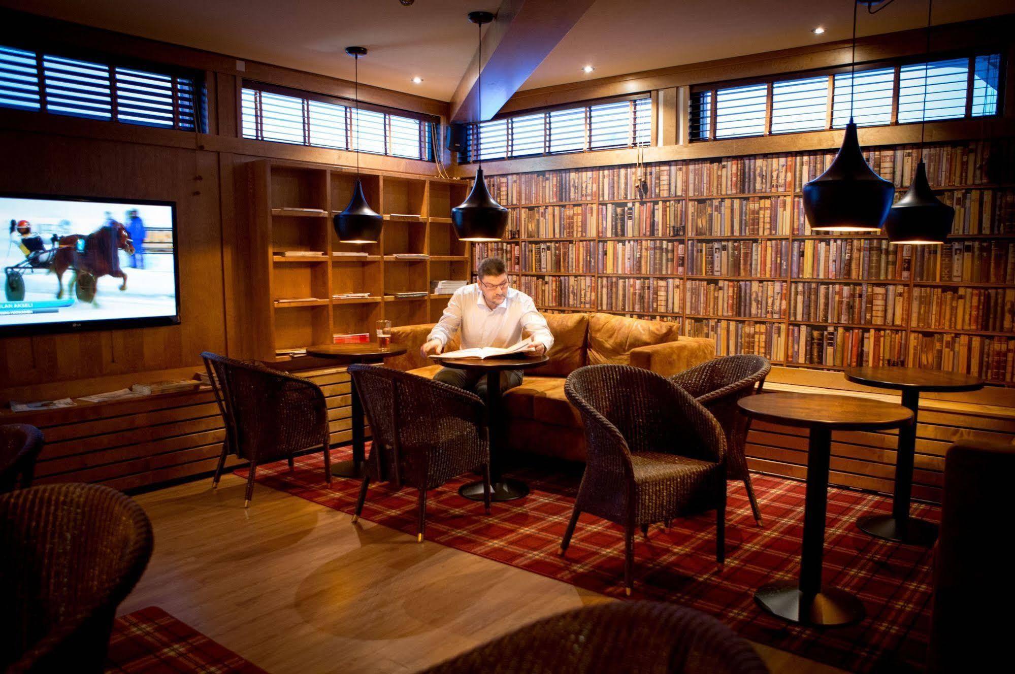 Finlandia Hotel Isovalkeinen Kuopio Extérieur photo