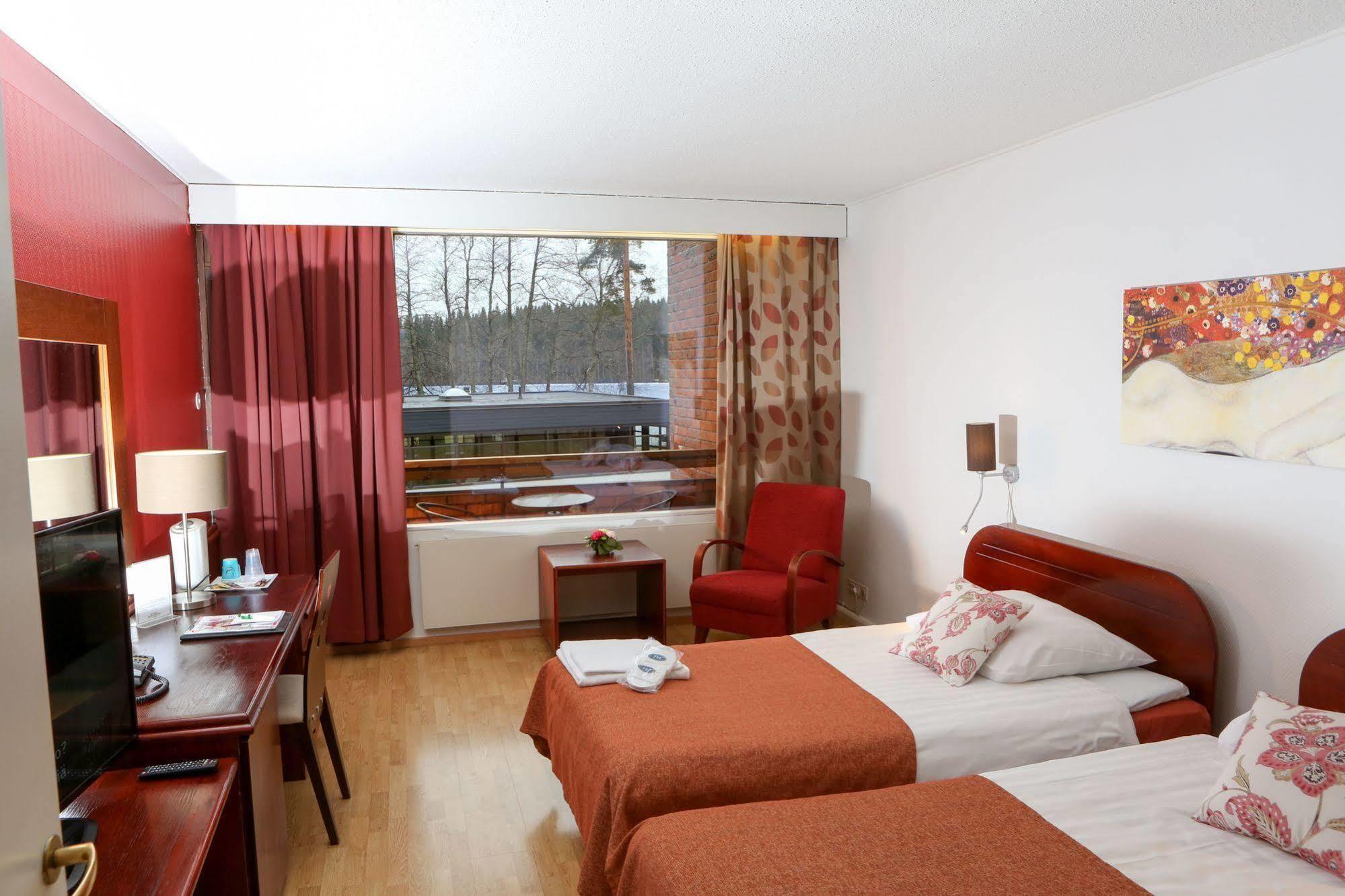 Finlandia Hotel Isovalkeinen Kuopio Extérieur photo